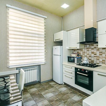 Azneft Square Deluxe Apartment باكو المظهر الخارجي الصورة